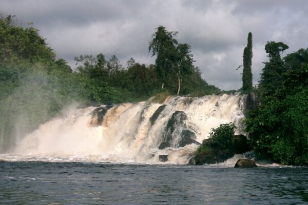 LES CHUTES DE LA LOBÉ