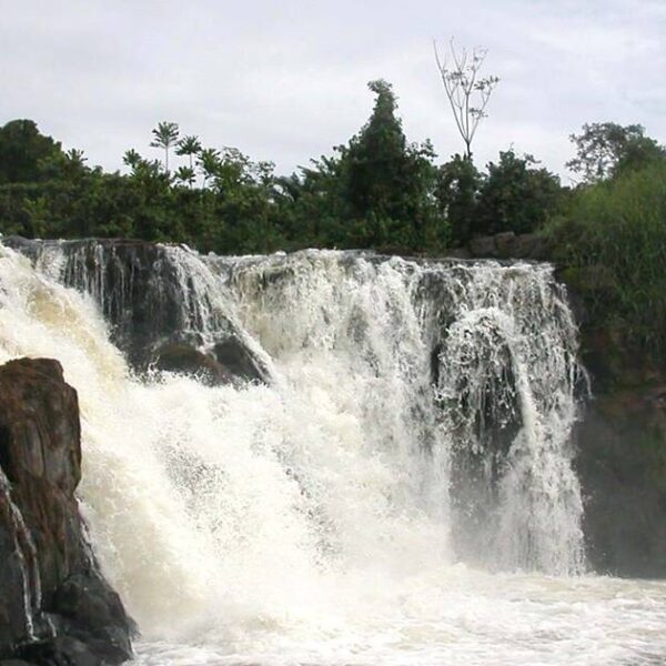 LES CHUTES DE LA LOBÉ